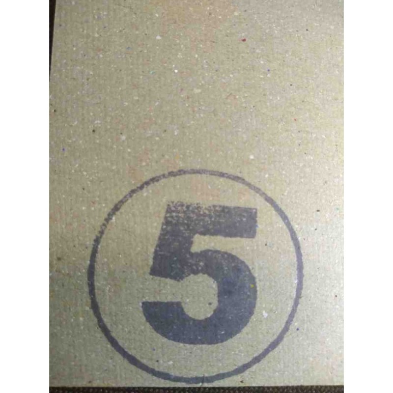 CARTON GRIS 5 2.4MM 90X130 CMS.